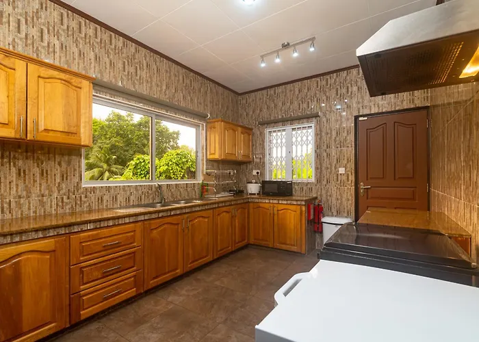 Zeph Self Catering Apartman *