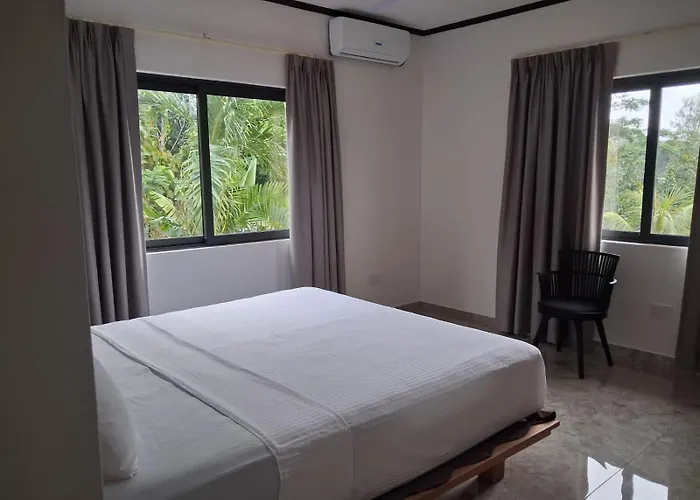 Zeph Self Catering Baie Lazare (Mahe)