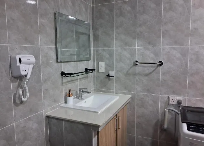 Zeph Self Catering *