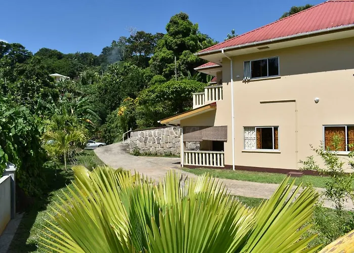 Zeph Self Catering * Baie Lazare (Mahe)